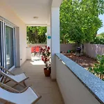 Hébergement de vacances Modern House Near