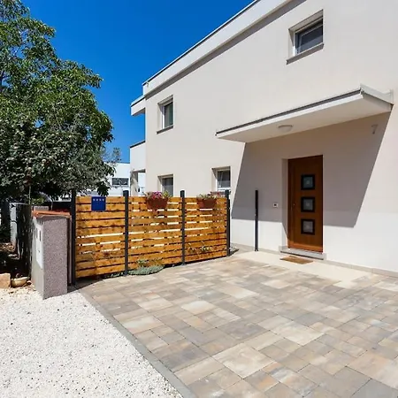 Holiday home Modern House Near